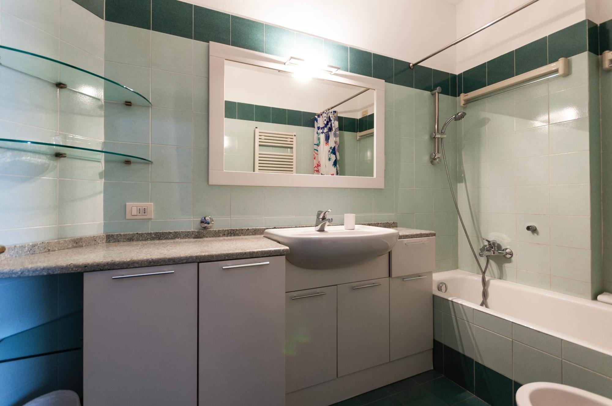 Youhosty - Loreto 1 Bedroom Apartment Mailand